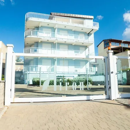 Airone Sea House *